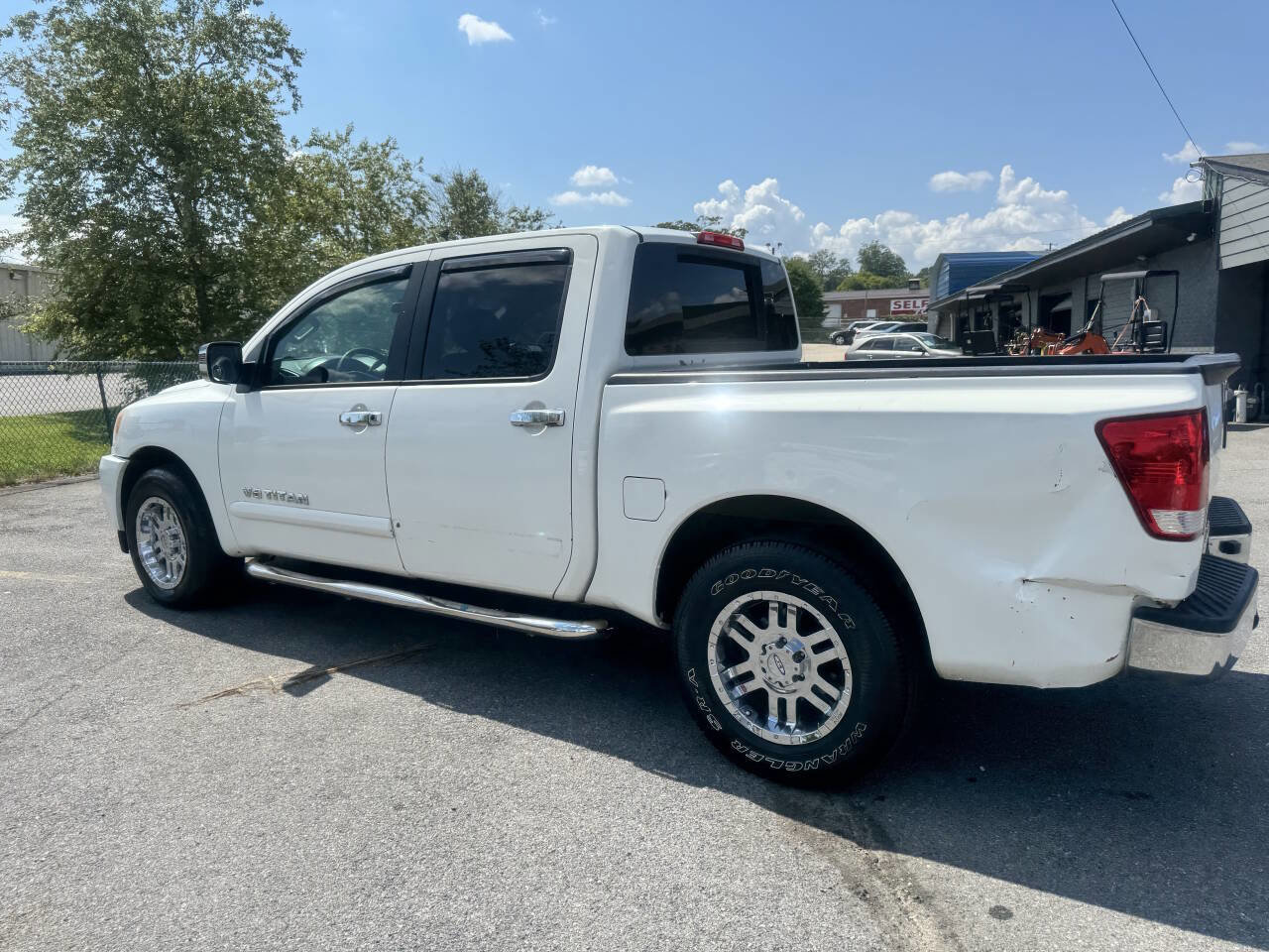 Used 2013 Nissan Titan SV image 22