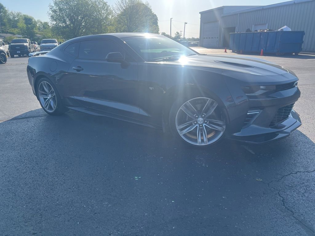 Used 2018 Chevrolet Camaro SS RWD image 2