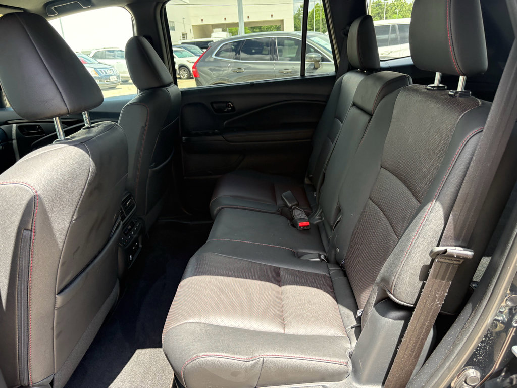 Certified 2024 Honda Passport Black Edition image 30