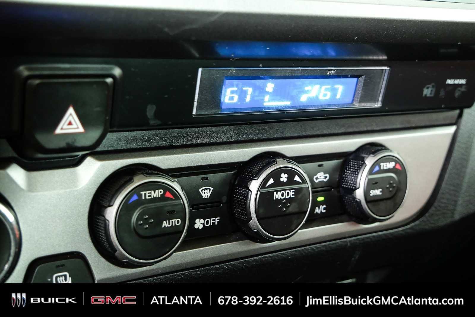 Used 2022 Toyota Tacoma SR5 AWD/4WD image 15