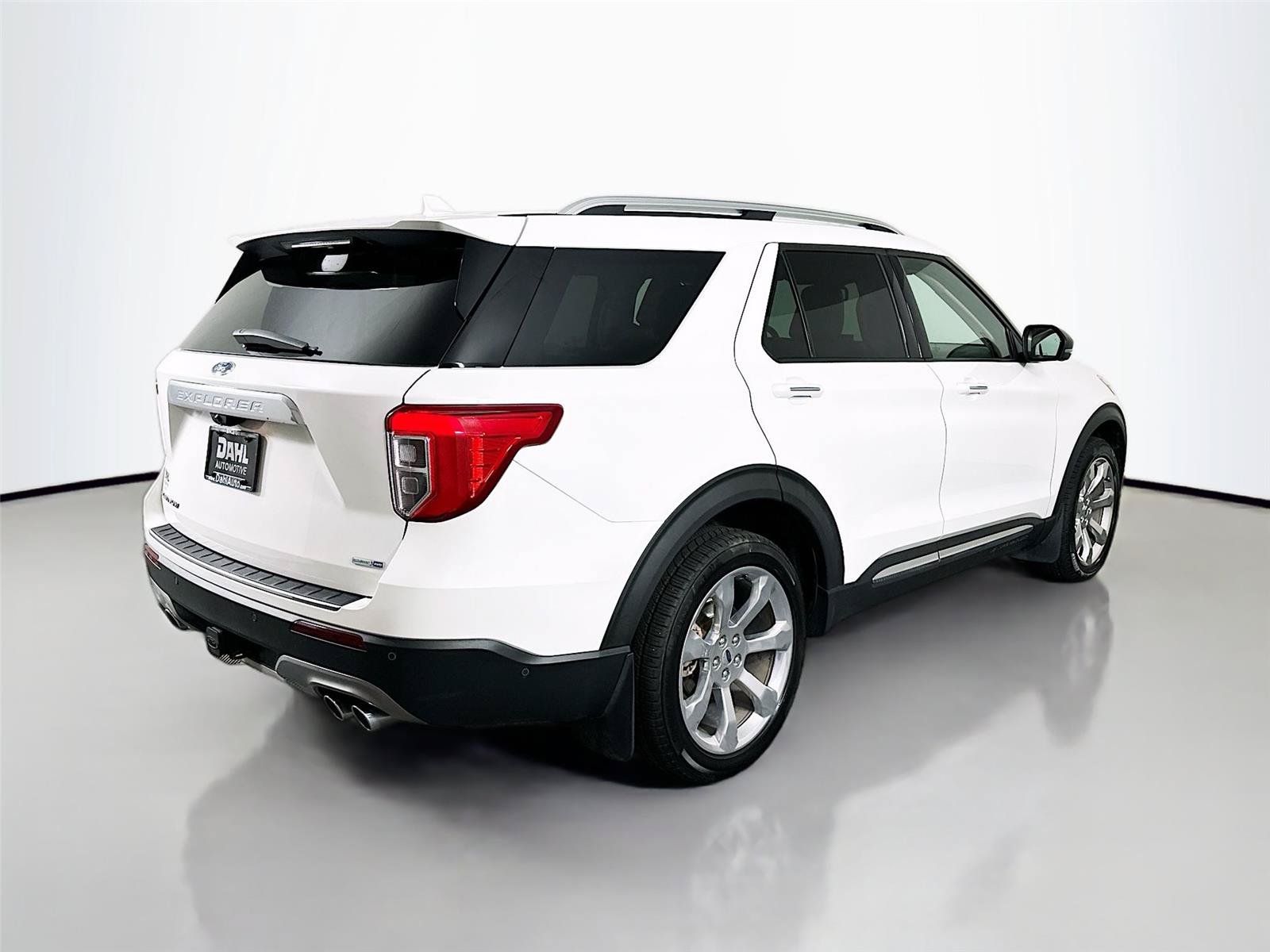 Used 2020 Ford Explorer Platinum w/ Premium Technology Package AWD/4WD image 13
