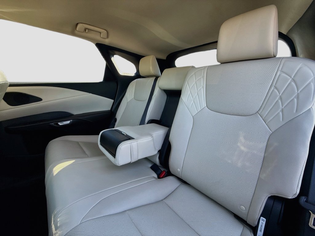 Used 2024 Lexus RX 350h w/ Accessory Package (P1) AWD/4WD image 24