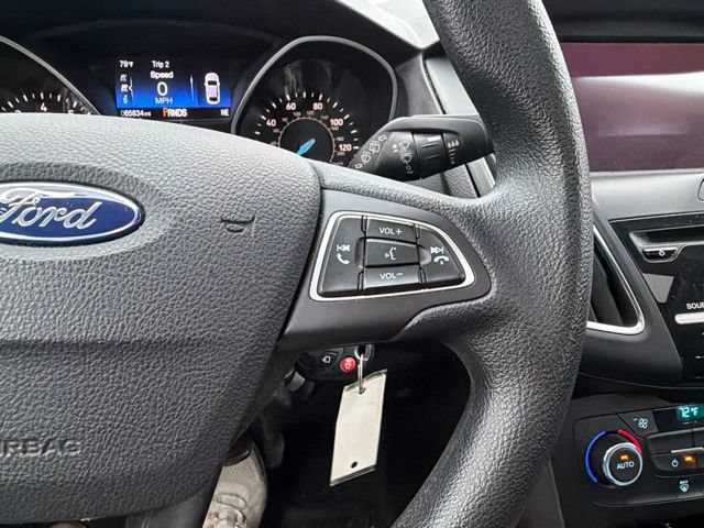 Used 2017 Ford Focus SEL FWD image 13