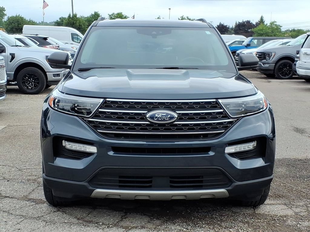 Certified 2023 Ford Explorer XLT w/ Equipment Group 202A AWD/4WD image 8