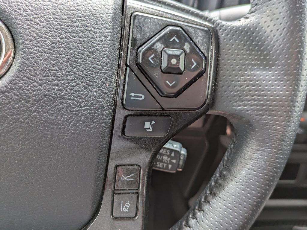 Used 2022 Toyota 4Runner TRD Off-Road image 16