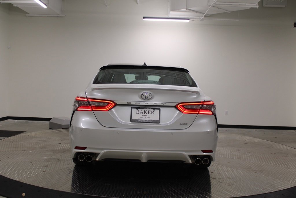 Used 2018 Toyota Camry XSE image 11