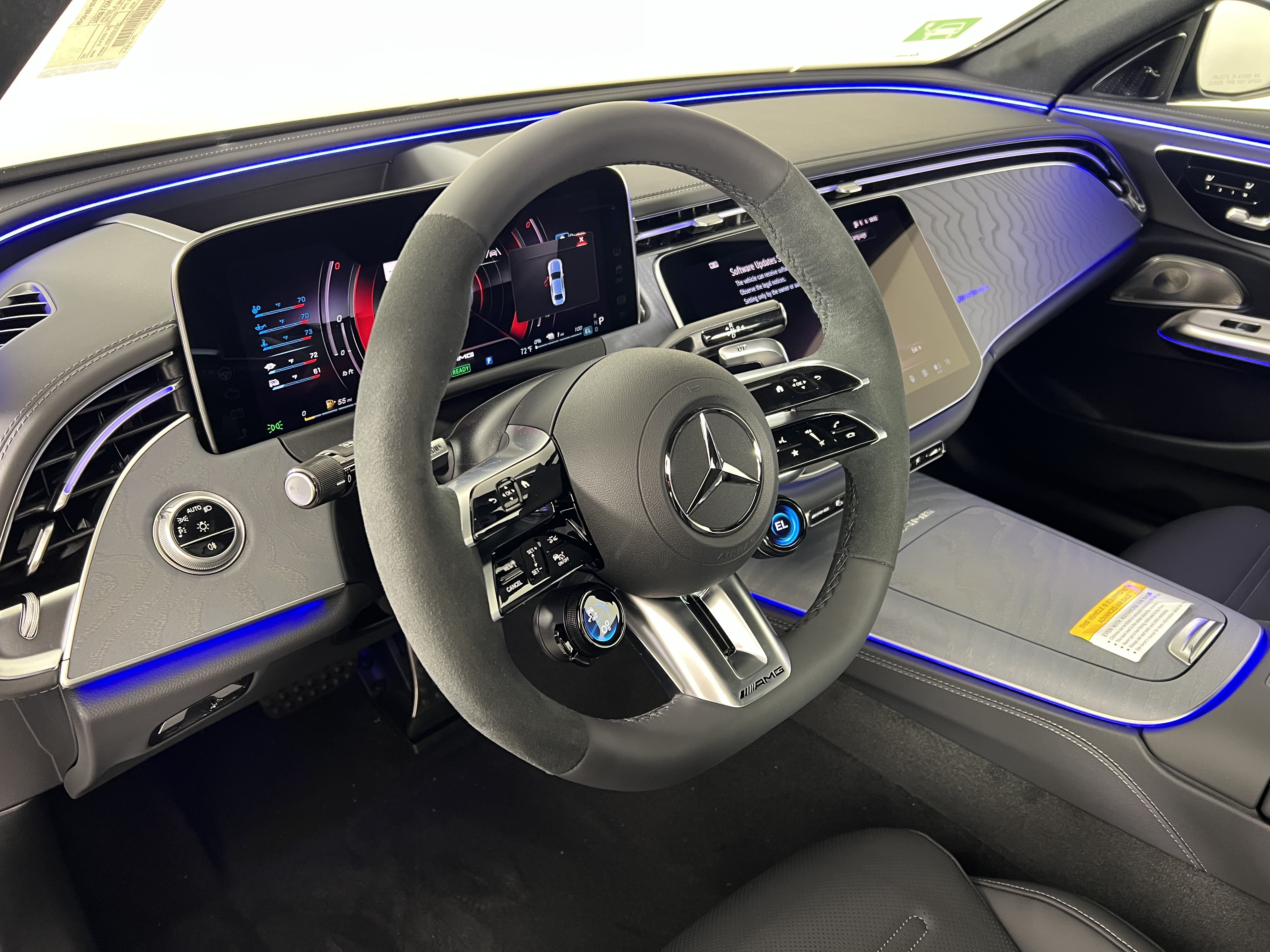 New 2026 Mercedes-Benz E 53 AMG e 4MATIC Sedan image 17