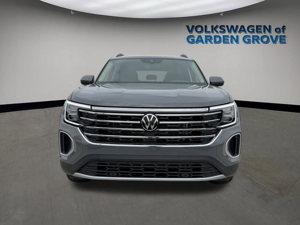New 2026 Volkswagen Atlas SE image 2