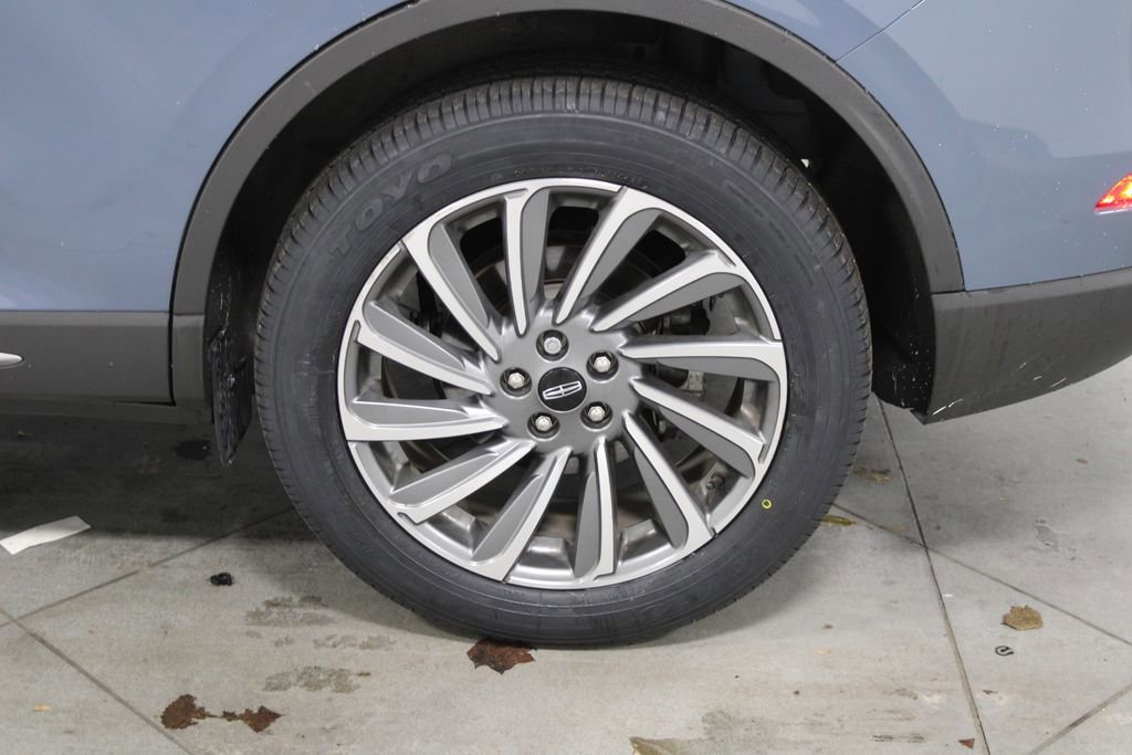 Used 2023 Lincoln Corsair Reserve w/ Equipment Group 201A image 17