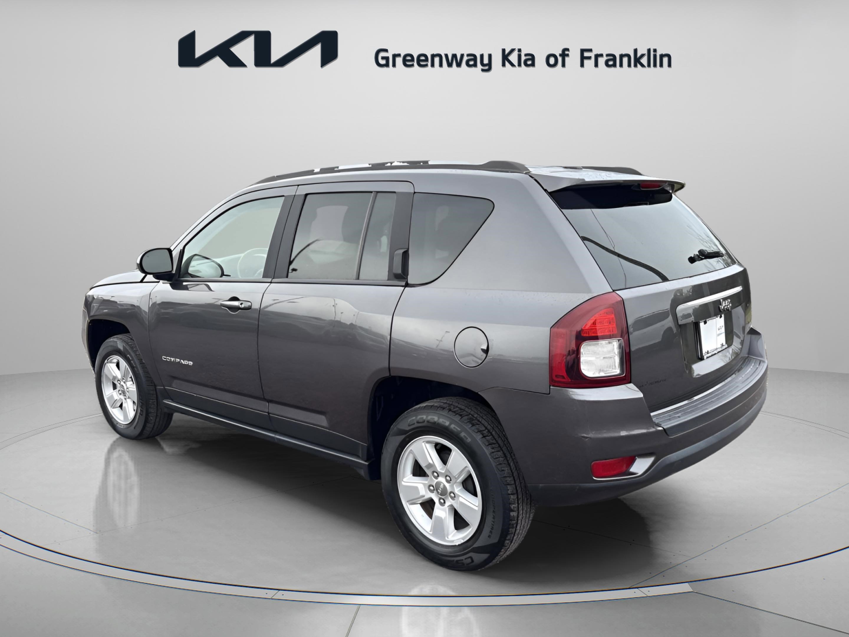 Used 2016 Jeep Compass Latitude image 5