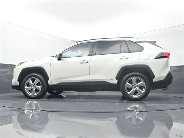 Used 2021 Toyota RAV4 XLE Premium image 9
