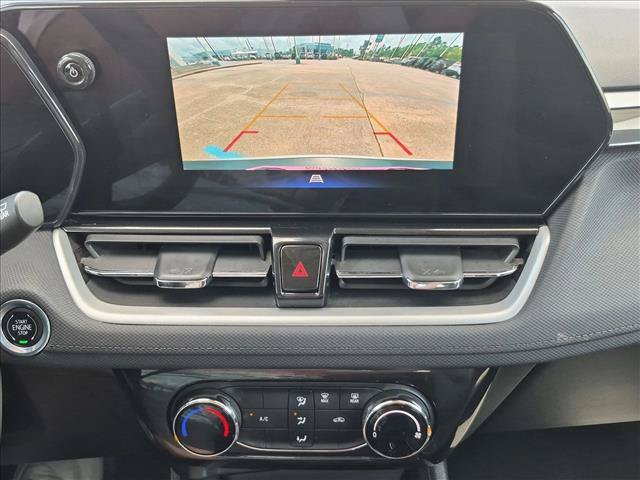 Used 2025 Chevrolet TrailBlazer LT AWD/4WD image 15