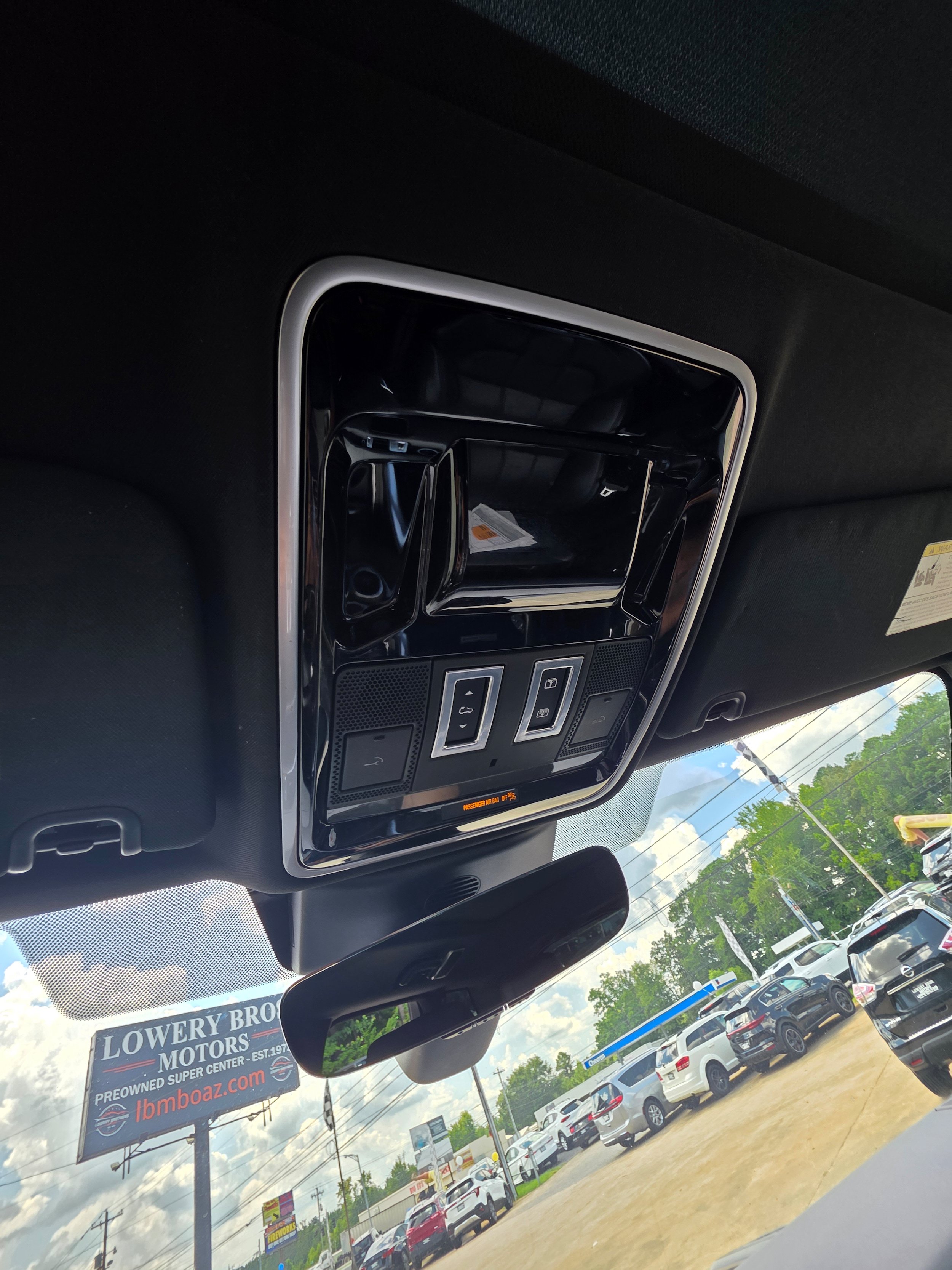 Used 2017 Land Rover Range Rover Sport HSE AWD/4WD image 15
