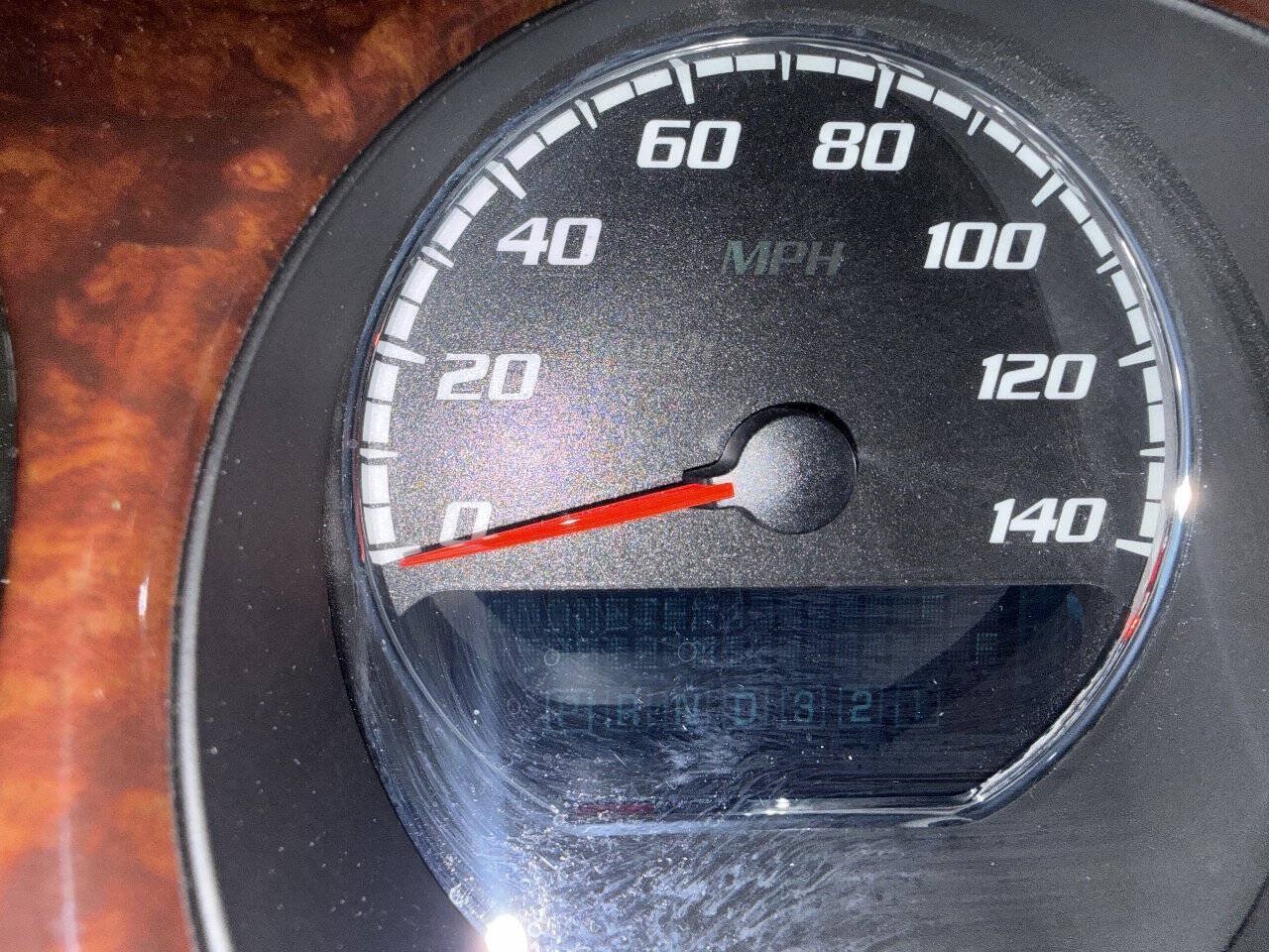 Used 2011 Buick Lucerne CXL w/ Driver Confidence Package FWD image 18