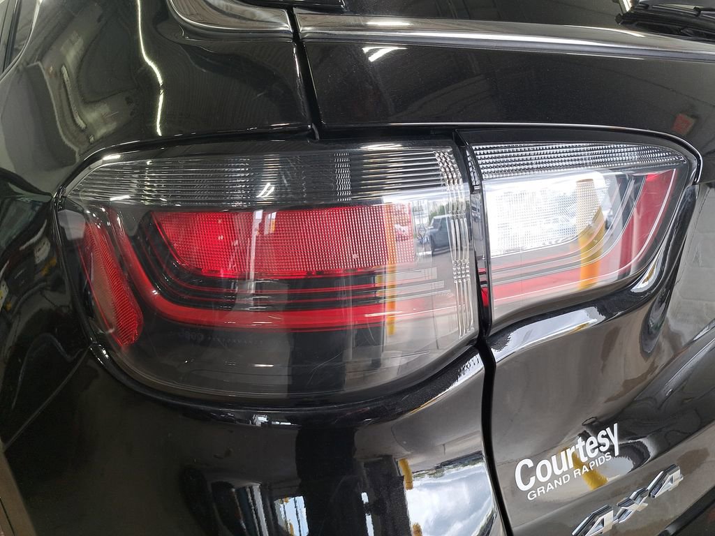 Certified 2023 Jeep Compass Limited w/ Elite Group AWD/4WD image 35