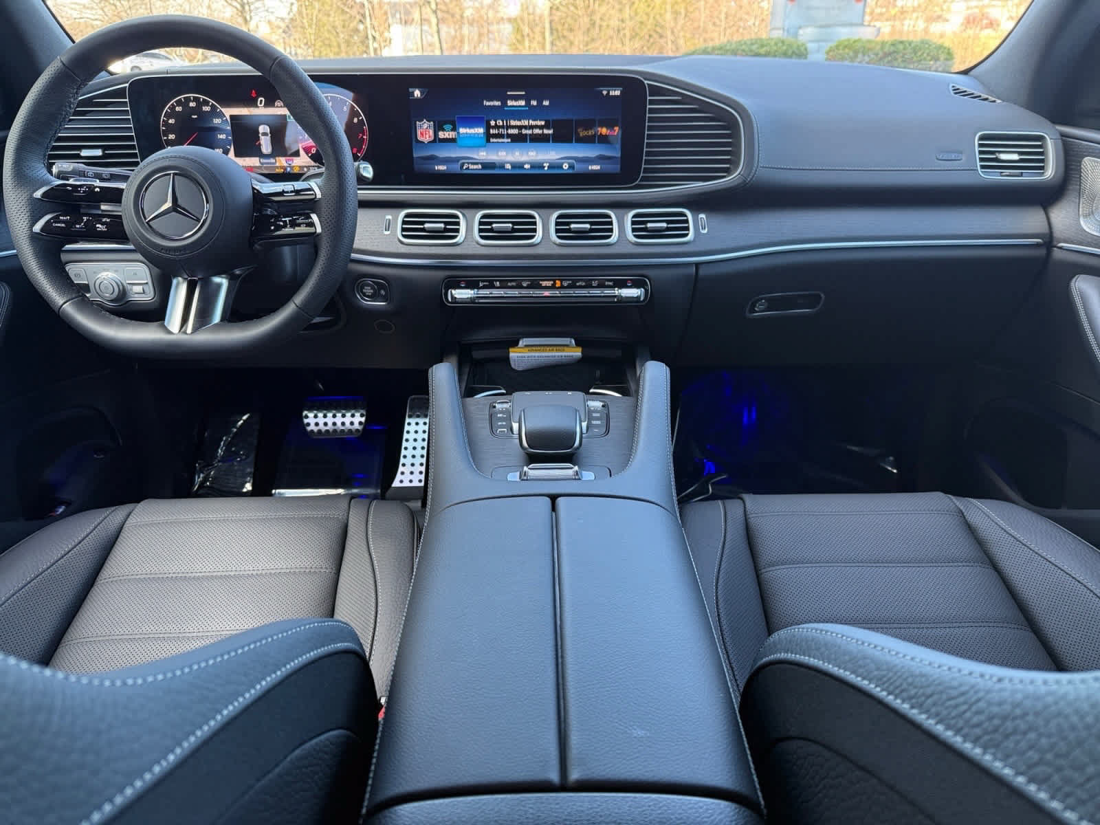 Used 2025 Mercedes-Benz GLS 580 4MATIC image 13