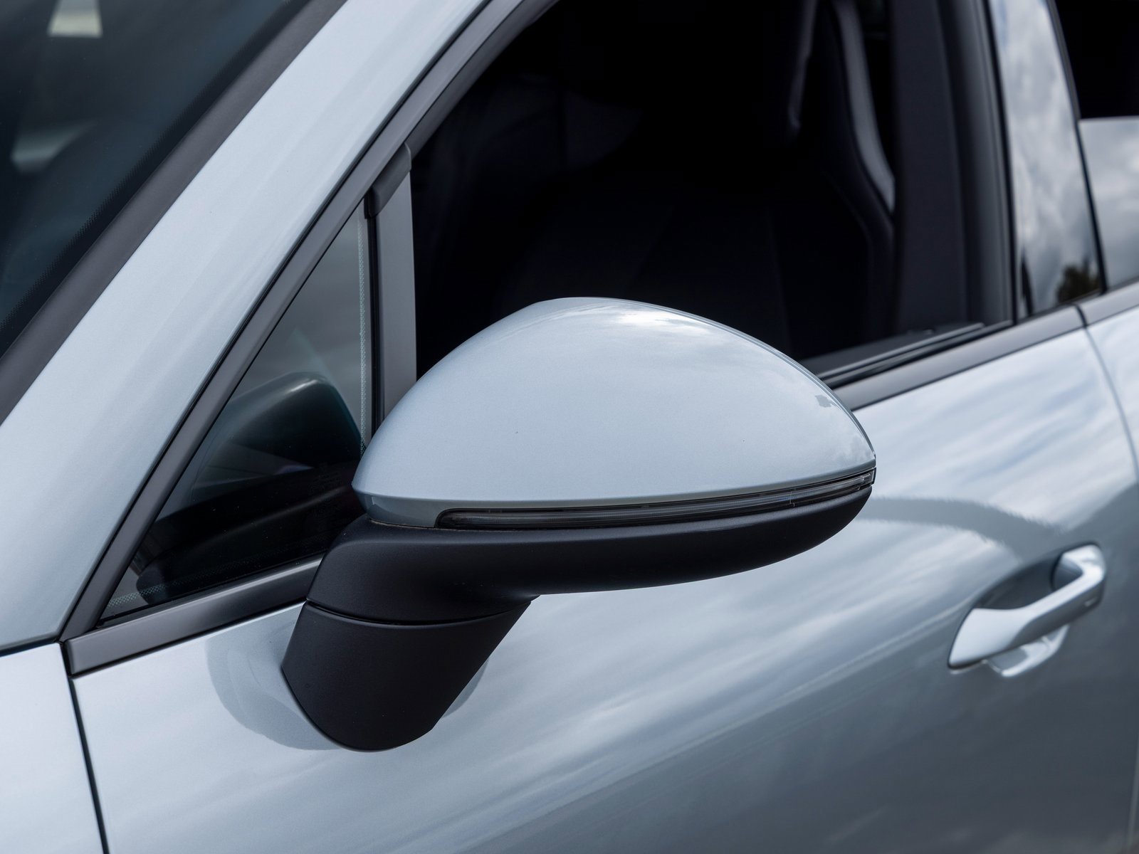 New 2025 Porsche Macan Electric image 20