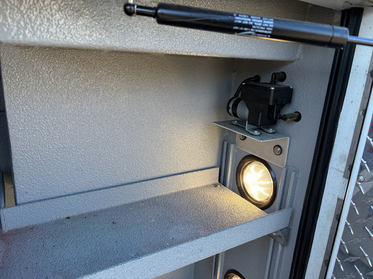 Used 2015 Chevrolet Express 4500 w/ Ambulance Package image 18