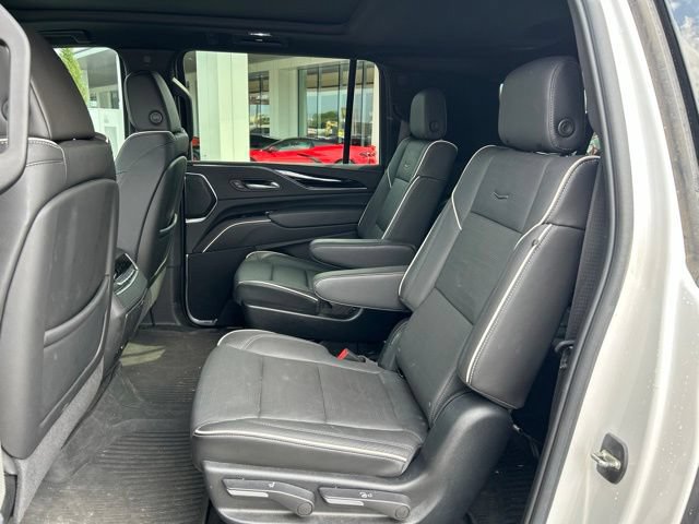 Certified 2023 Cadillac Escalade ESV Sport w/ LPO, ONYX Package AWD/4WD image 25