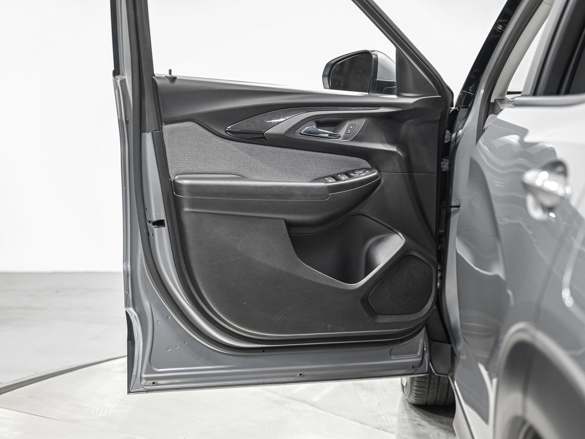 Used 2023 Chevrolet TrailBlazer LT image 12