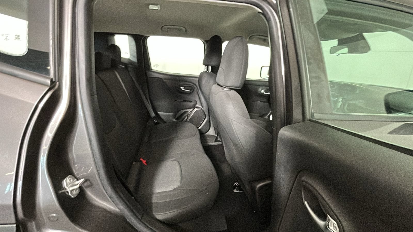 Used 2021 Jeep Renegade Sport FWD image 33
