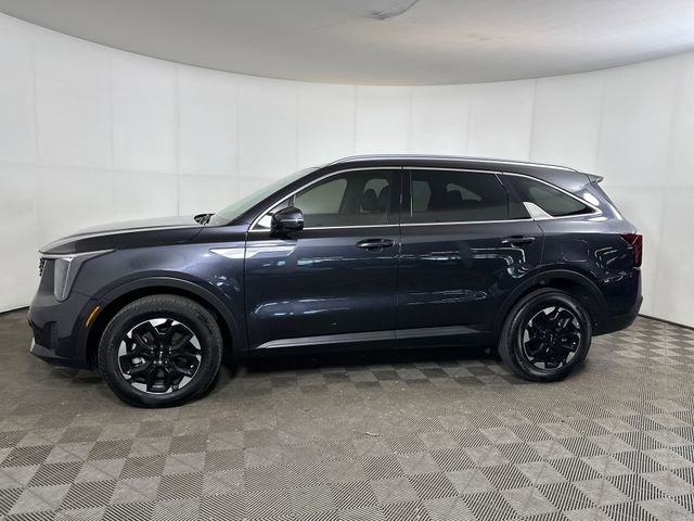 Used 2025 Kia Sorento S w/ Panoramic Sunroof Package image 6