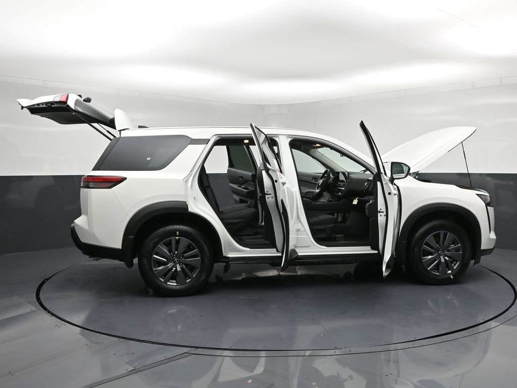 New 2026 Nissan Pathfinder S image 35