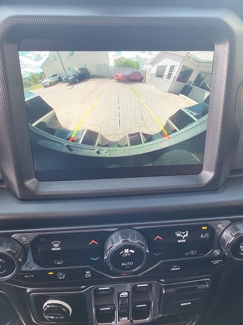 Used 2021 Jeep Wrangler Unlimited Sahara w/ Uconnect 4C Nav & Sound Group image 6