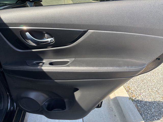 Used 2020 Nissan Rogue SL image 30