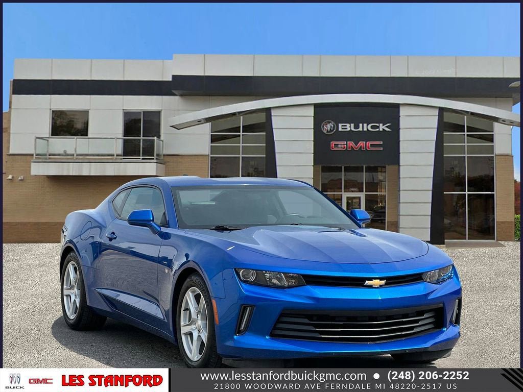 Used 2017 Chevrolet Camaro LT RWD image 8