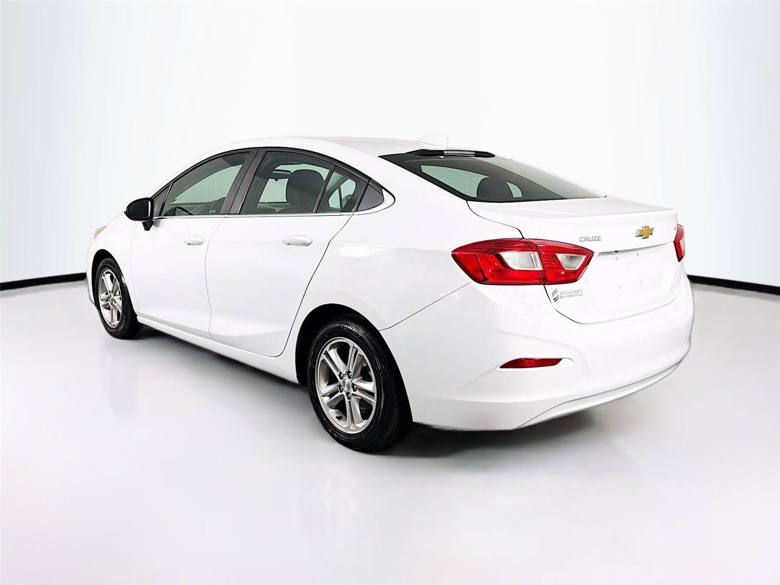 Used 2016 Chevrolet Cruze LT FWD image 9