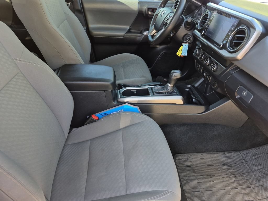 Used 2020 Toyota Tacoma SR5 AWD/4WD image 22