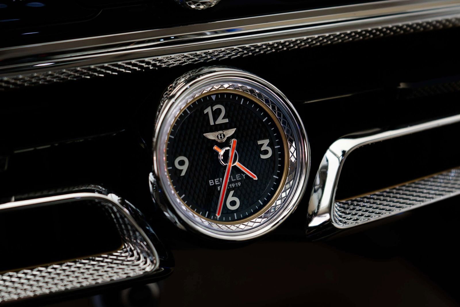 Used 2023 Bentley Flying Spur Azure AWD/4WD image 47