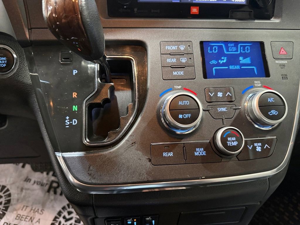 Used 2017 Toyota Sienna Limited AWD/4WD image 36
