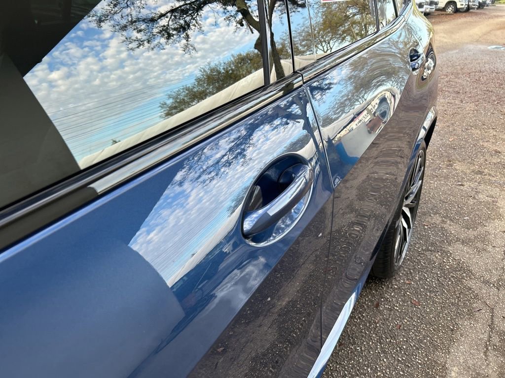 Used 2020 BMW X5 M50i image 15