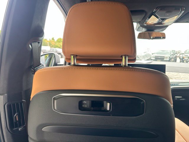 Used 2025 BMW X7 xDrive40i AWD/4WD image 23