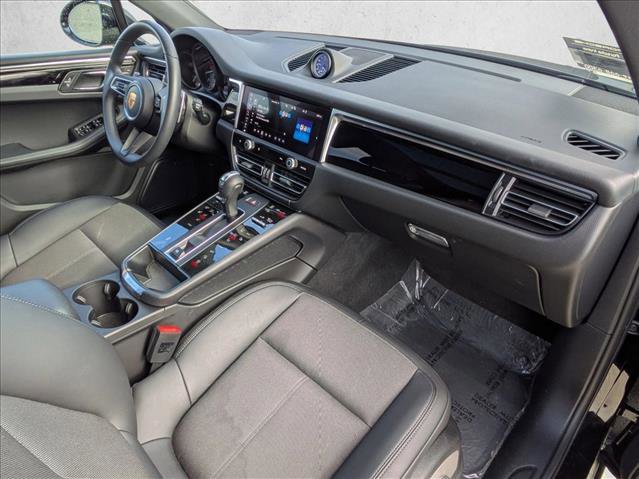 Used 2025 Porsche Macan Turbo image 25