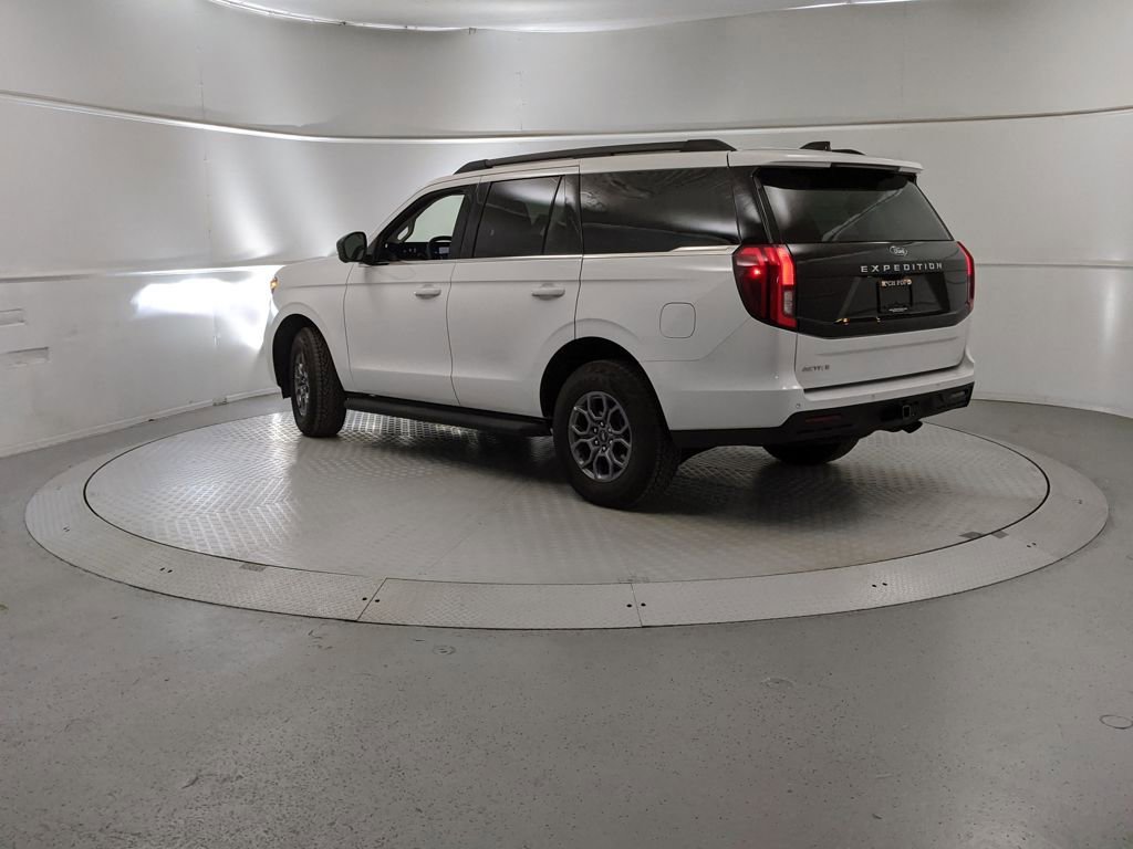 New 2025 Ford Expedition Active image 4
