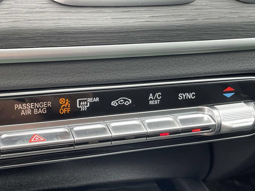 Used 2025 Mercedes-Benz GLE 580 4MATIC image 31
