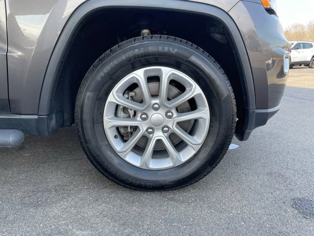 Used 2021 Jeep Grand Cherokee Laredo image 35