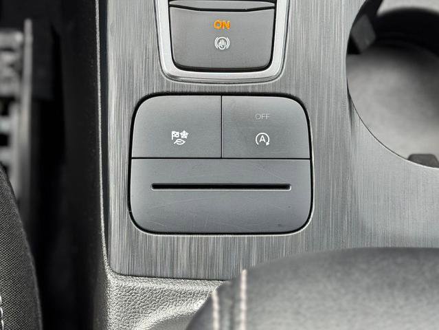 Certified 2025 Ford Escape Active AWD/4WD image 17