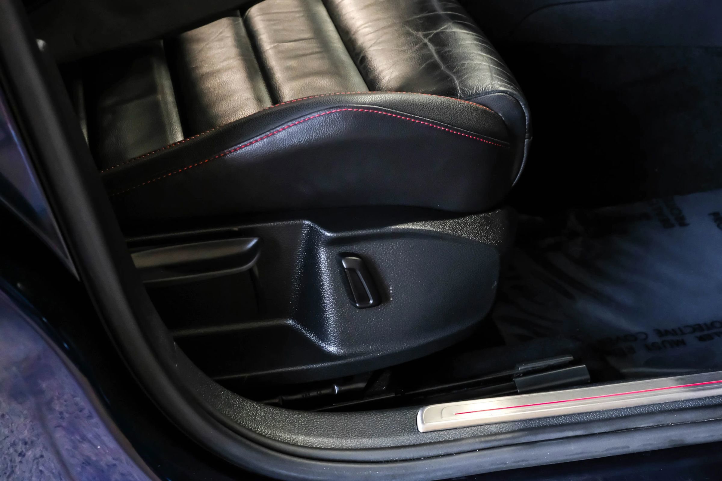 Used 2015 Volkswagen GTI SE FWD image 40