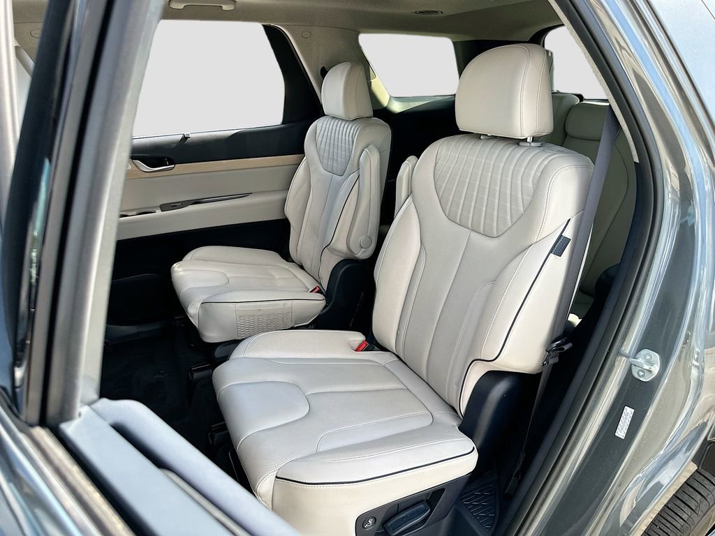Used 2023 Hyundai Palisade Limited image 24