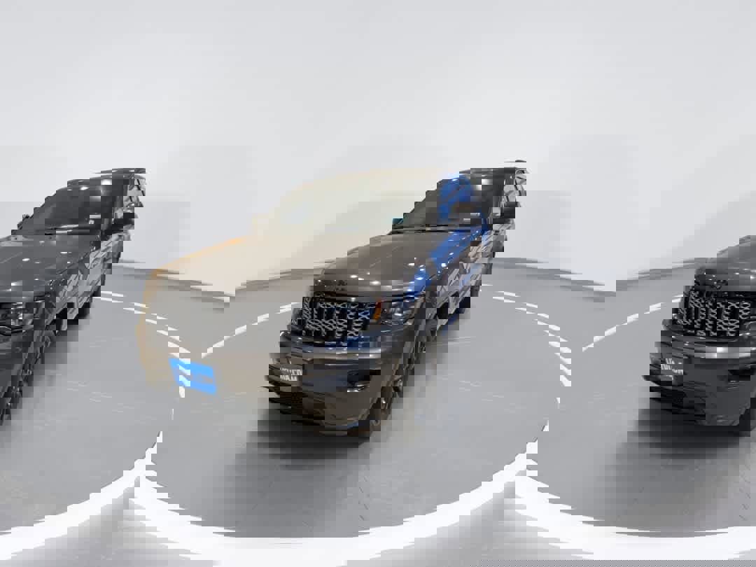 Used 2018 Jeep Grand Cherokee Altitude image 3