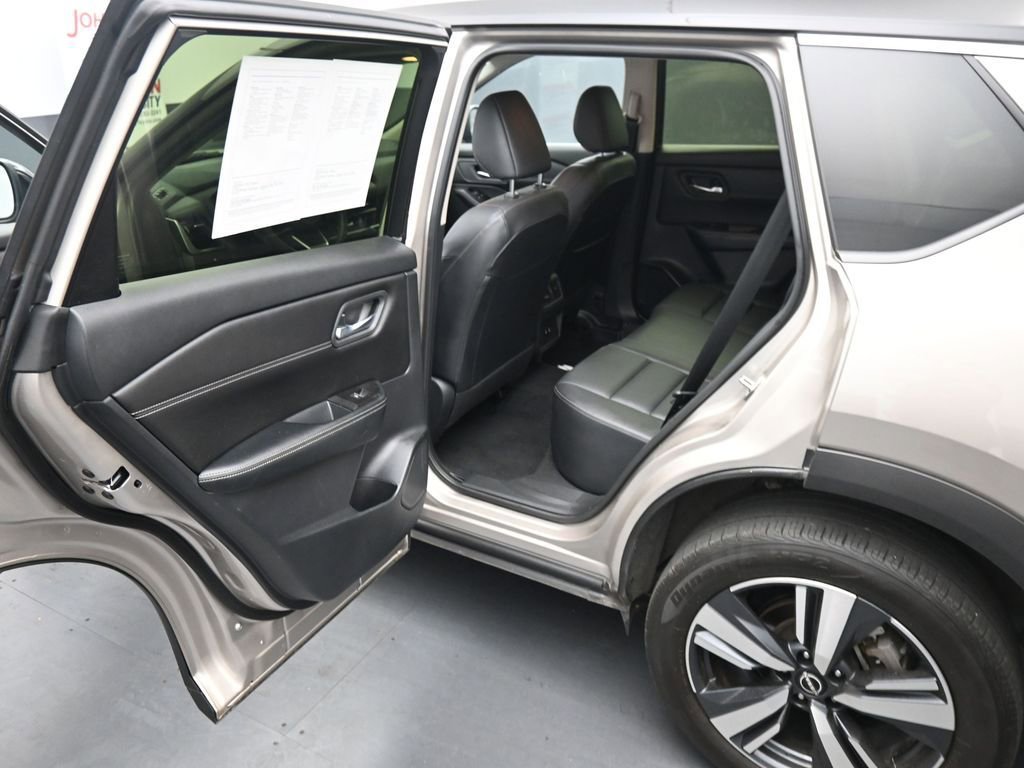 Used 2024 Nissan Rogue SL image 20