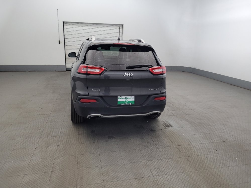 Used 2018 Jeep Cherokee Limited AWD/4WD image 6