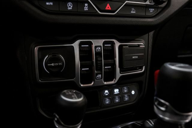 Used 2025 Jeep Gladiator Sport image 69