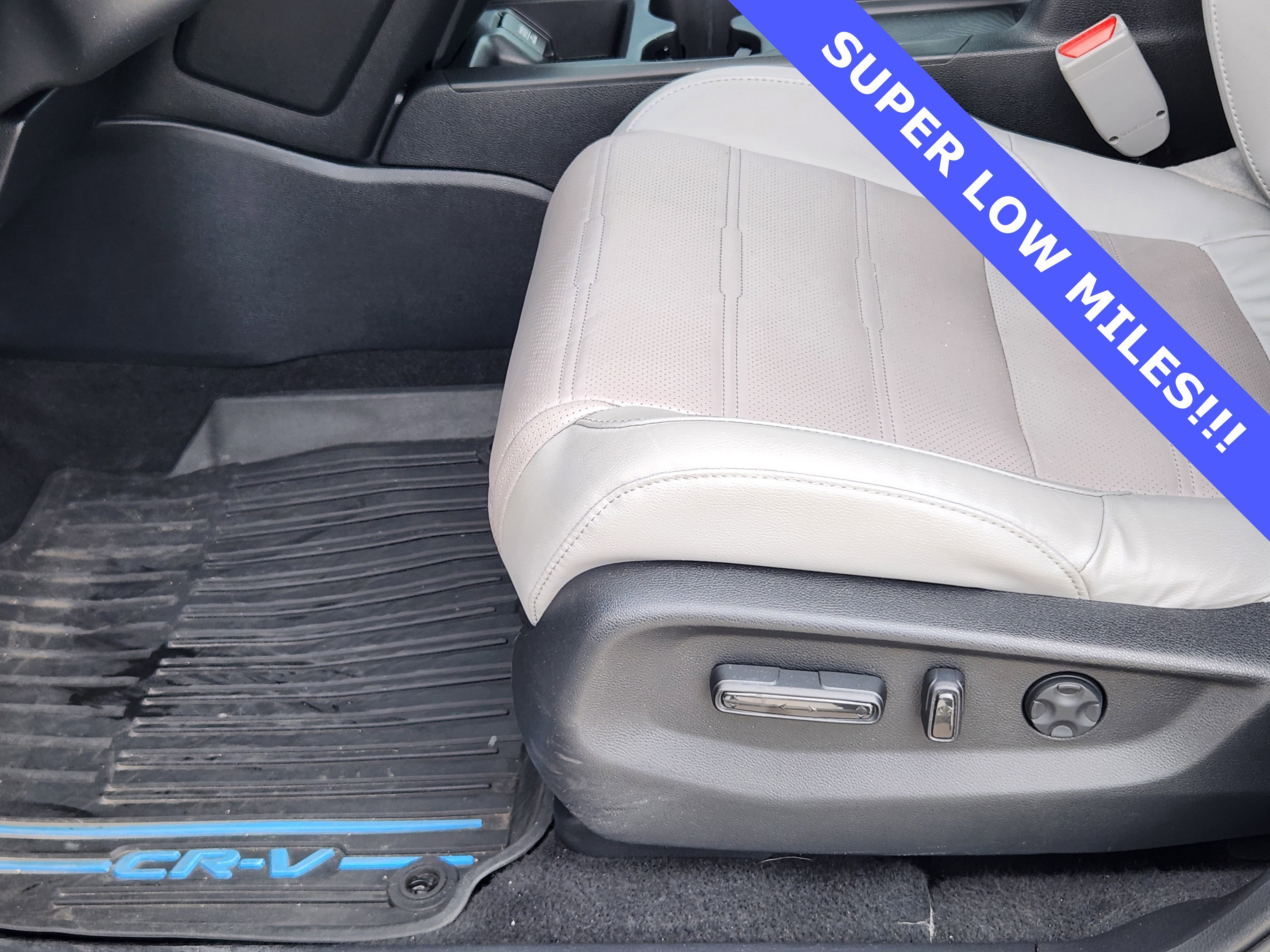 Used 2019 Honda CR-V Touring image 11