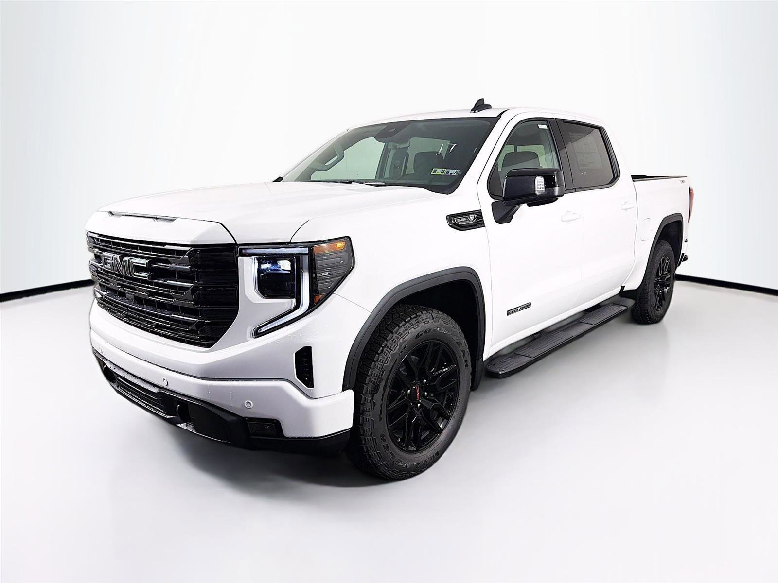 New 2026 GMC Sierra 1500 Elevation image 3