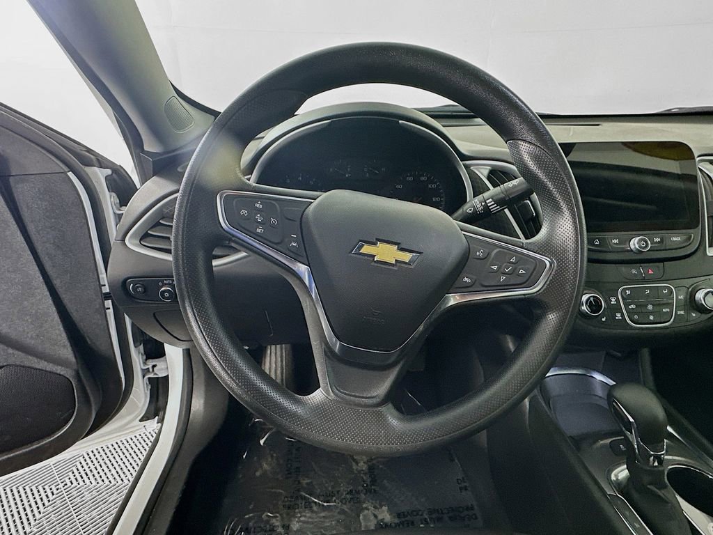 Used 2024 Chevrolet Malibu LT image 17